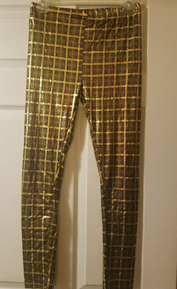 Gold and black shiny leggings